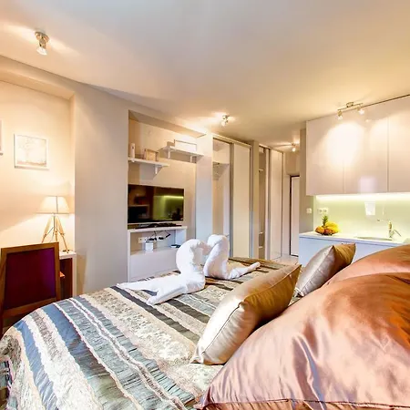 Apartment Luxury Yasmine *