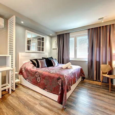 Luxury Yasmine Apartment *